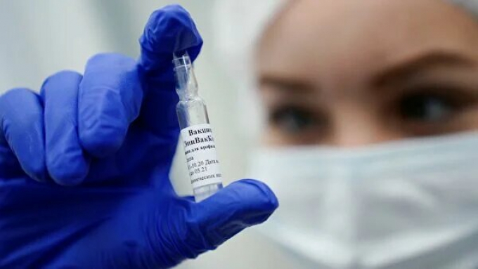 Hiệu quả chống virus SARS-CoV-2 của vaccine EpiVacCorona lên tới 91,6% (Ảnh: Reuters)