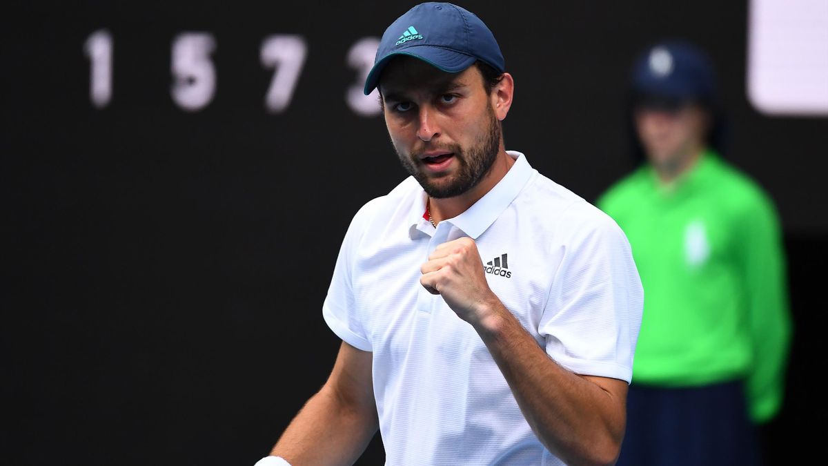 Trước giải, Karatsev chỉ thắng ba trong 13 trận ở ATP Tour. Ảnh: AP.