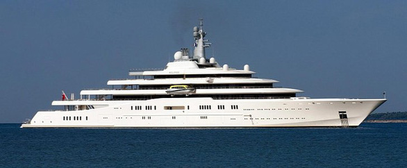 Siêu du thuyền của tỉ phú Roman Abramovich - Ảnh: AUTO EVOLUTION