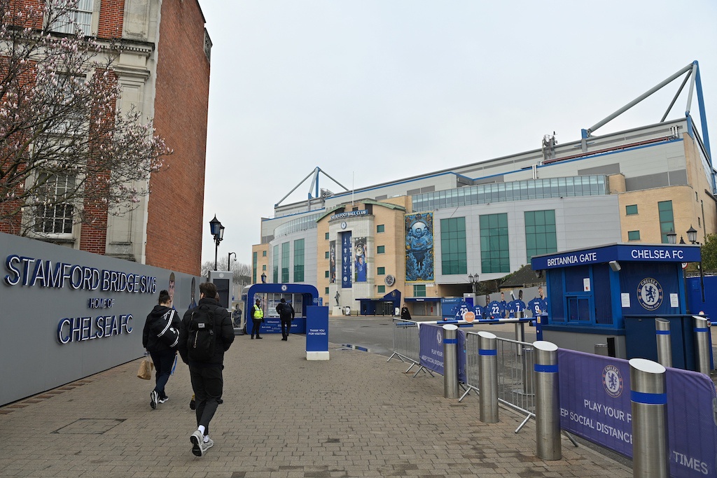 CLB Chelsea đang đối mặt với tình trạng lấp lửng sau khi ông chủ Abramovich bị trừng phạt /AFP/