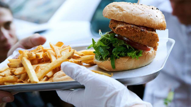 Năm 1990, McDonald’s khai trương cơ sở đầu tiên tại Nga. (Ảnh: Global Look Press)