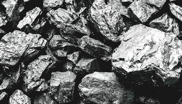 Palladium là một kim loại quý hiếm thuộc nhóm platin (PGM) bao gồm bạch kim (Platinum) và Rhodium, Ruthenium, Iridium, Osmium, nó có màu trắng như bạc ở nhiệt độ thường và không bị oxy hóa bởi không khí.