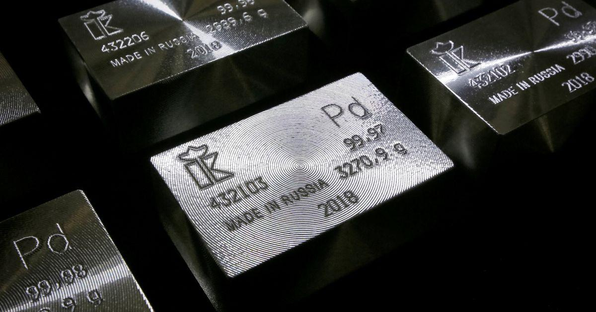 Sau khi áp dụng các biện pháp trừng phạt đối với một trong những nhà sản xuất Palladium hàng đầu thế giới là Nga, hiện kim loại này đang thiếu hụt nghiêm trọng trên thị trường và rất khó để bù đắp trong tương lai gần.