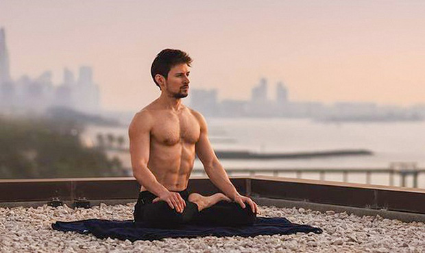 Durov hiện có quốc tịch của cả Kittitian và Pháp.