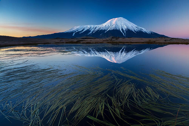 Kamchatka - bán đảo núi lửa rộng lớn: Những người thích phiêu lưu sẽ thích Kamchatka, một vùng bán đảo rộng lớn ở phía bắc nước Nga rất thu hút du khách bởi những ngọn núi lửa hùng vĩ và phong cảnh thanh tao.