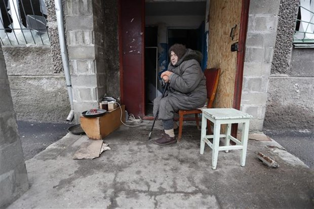 Người dân tại Mariupol, Ukraine. (Ảnh: THX/TTXVN)