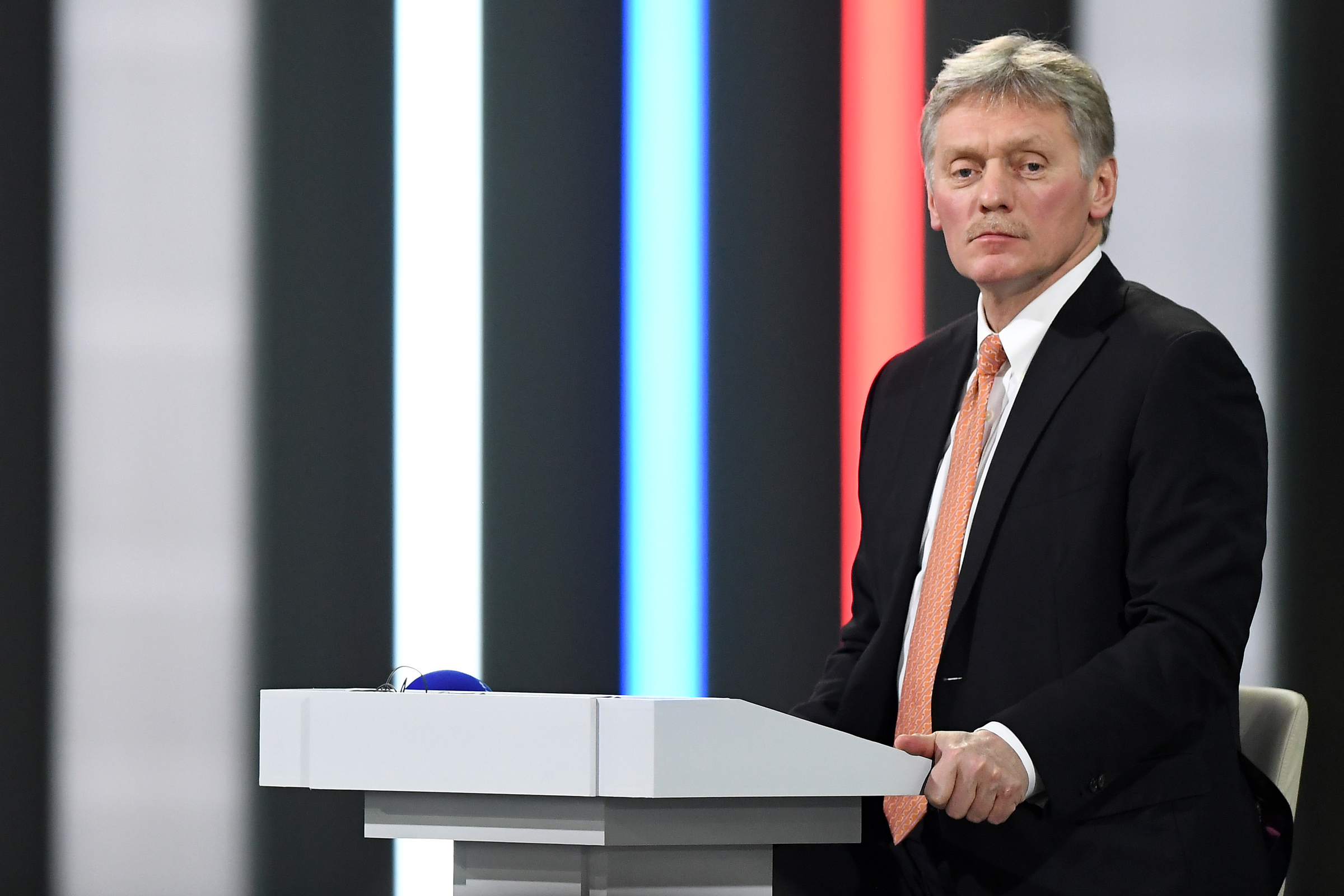 Phát ngôn viên Điện Kremlin Dmitry Peskov tại cuộc họp báo thường niên của Tổng thống Nga Vladimir Putin ở Moskva ngày 23/12/2021. Ảnh: AFP.