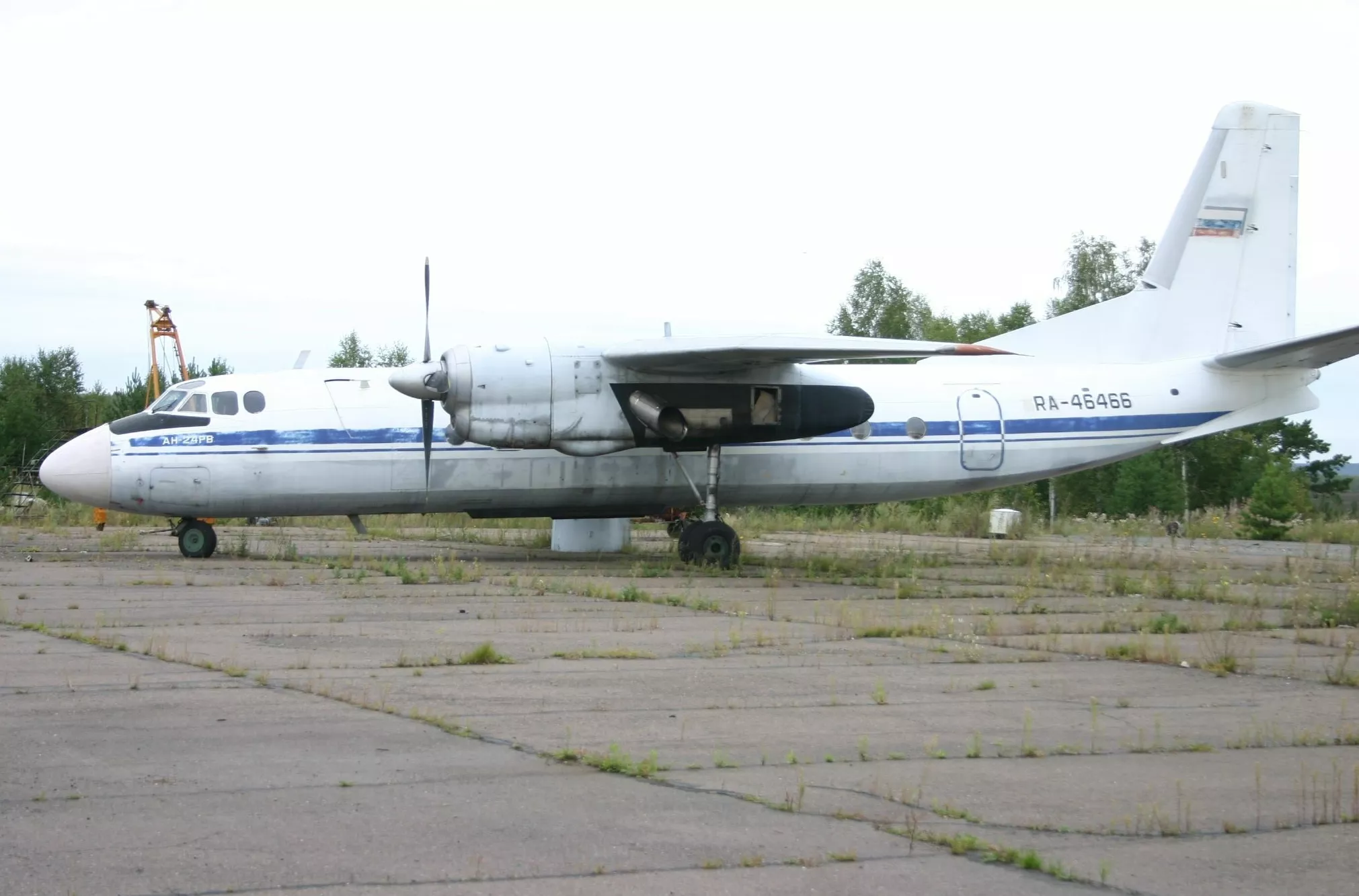 Máy bay An-24