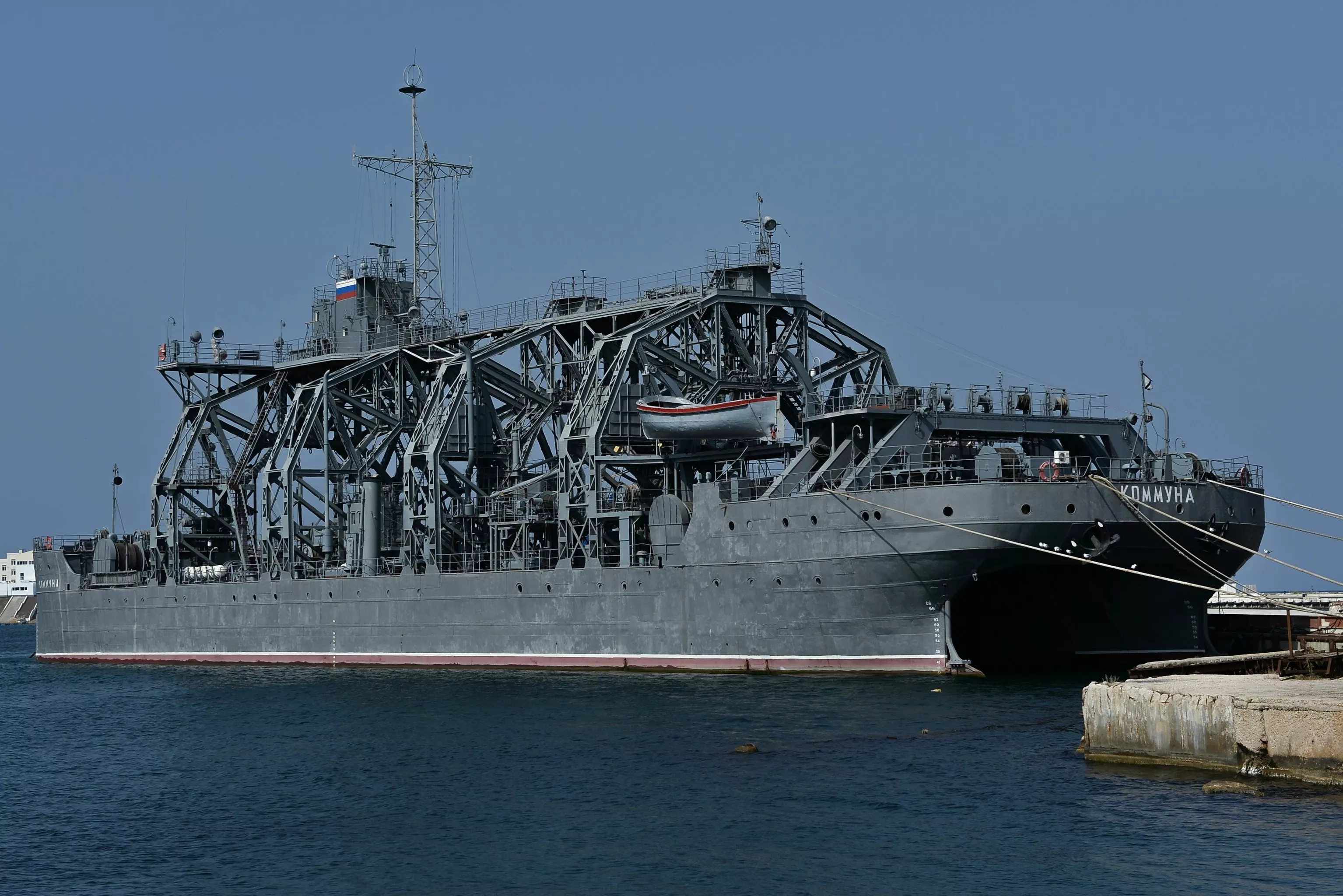 Tàu cứu hộ