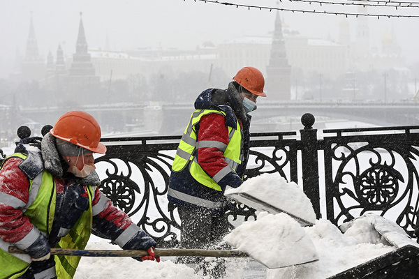 Tuyết rơi dày đến 70 cm tại nhiều nơi ở Moskva. Ảnh: Grigory Sysoev/RIA Novosti