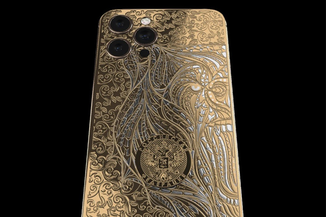 Chiếc iPhone 12 Pro được chế tác theo phong cách xa xỉ đến từ Caviar (Nga).