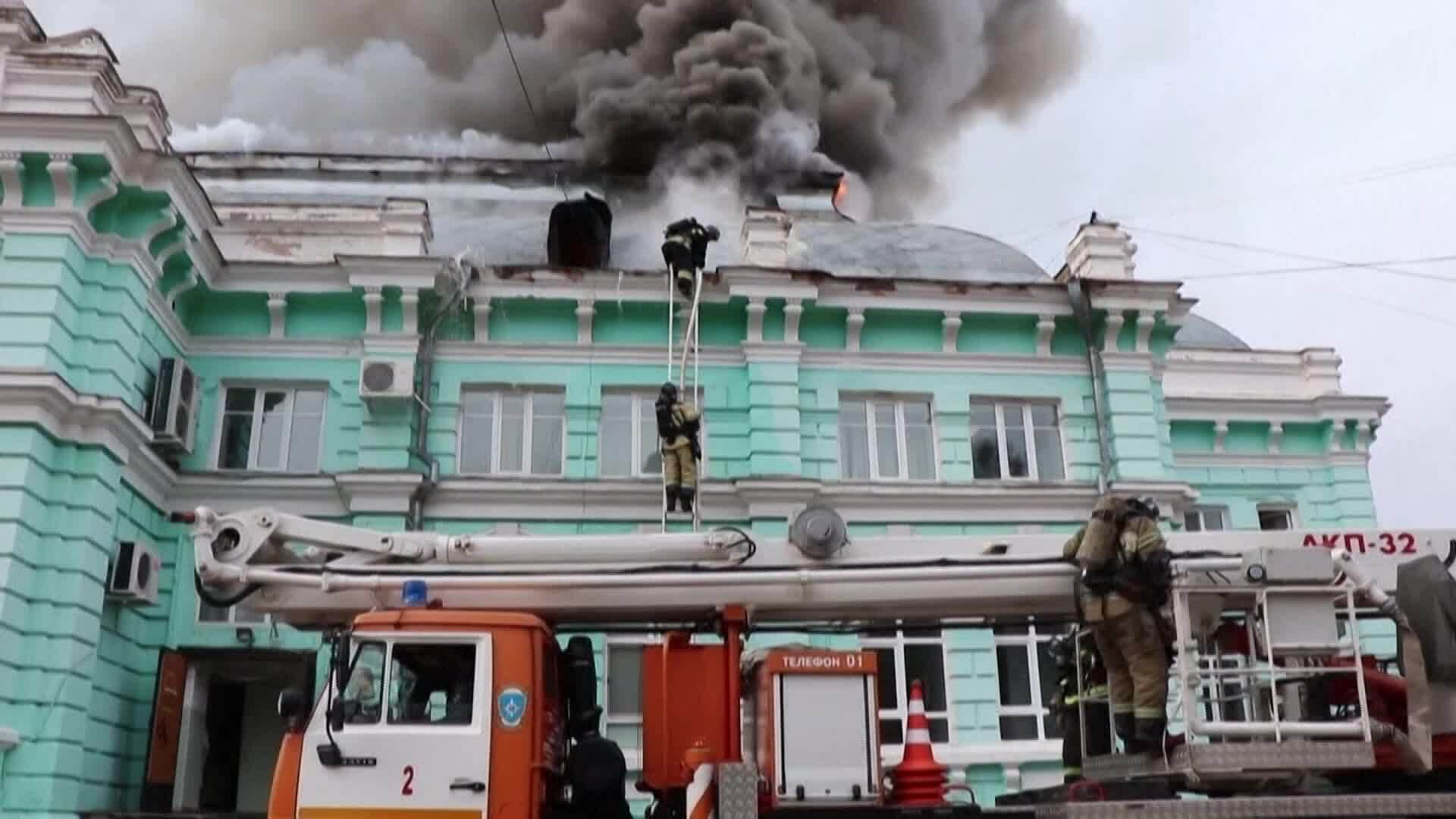 Hiện trường vụ cháy bệnh viện ở thành phố Blagoveshchensk, tỉnh Amur, Nga, hôm nay. Video: AFP.