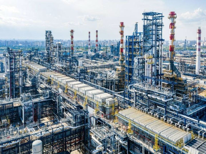 Nhà máy lọc dầu Matx-cơ-va của Gazprom Neft