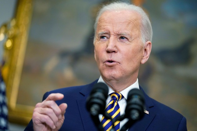 Tổng thống Mỹ Joe Biden thông báo cấm nhập dầu Nga hôm 8/3. Ảnh: AP