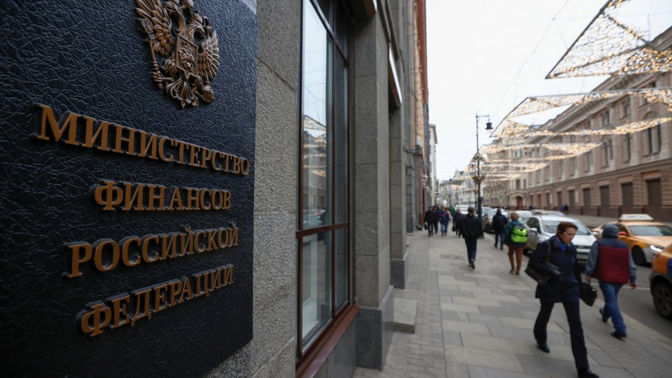 Bộ Tài chính Nga cho biết đã trả được nợ cho chủ sở hữu trái phiếu nước ngoài. Ảnh: Reuters.