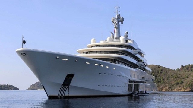 Du thuyền của tỷ phú Abramovich. Ảnh: Charterworld.com