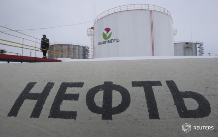 Tất cả dầu thô Sokol của Nga trong tháng tới đều đã cháy hàng. (Ảnh: Reuters)