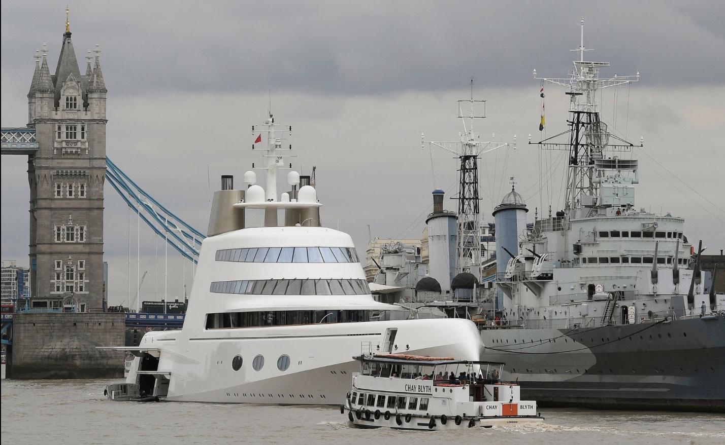 Du thuyền của tỷ phú Melnichenko. Ảnh: Reuters